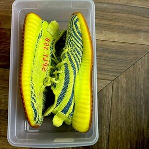 adidas Yeezy Boost 350 V2